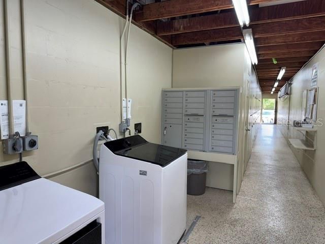For Sale: $699,000 (2 beds, 2 baths, 1200 Square Feet)