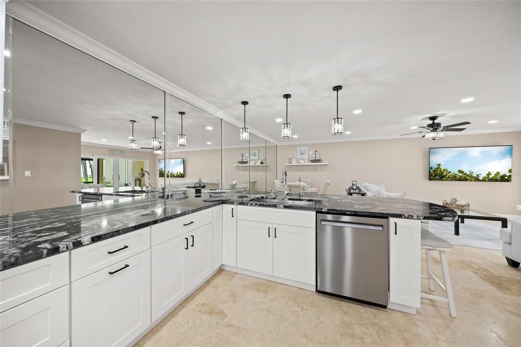 For Sale: $699,000 (2 beds, 2 baths, 1200 Square Feet)