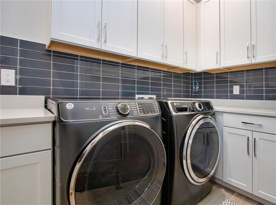 En Venta: $2,600,000 (3 camas, 4 baños, 3136 Pies cuadrados)