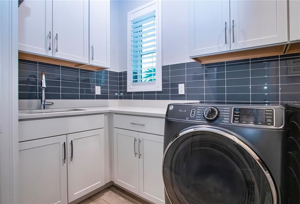 En Venta: $2,600,000 (3 camas, 4 baños, 3136 Pies cuadrados)