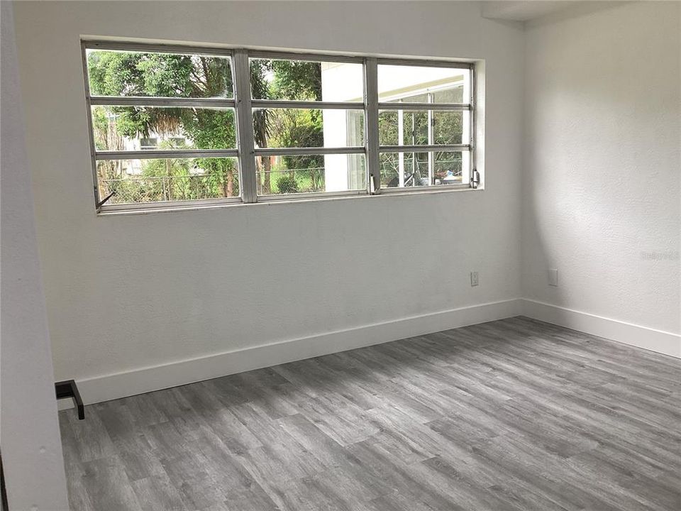 For Sale: $448,000 (3 beds, 2 baths, 1318 Square Feet)