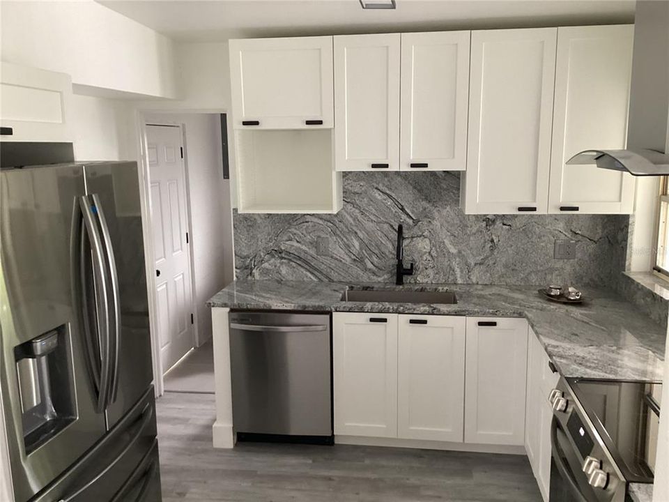 For Sale: $448,000 (3 beds, 2 baths, 1318 Square Feet)