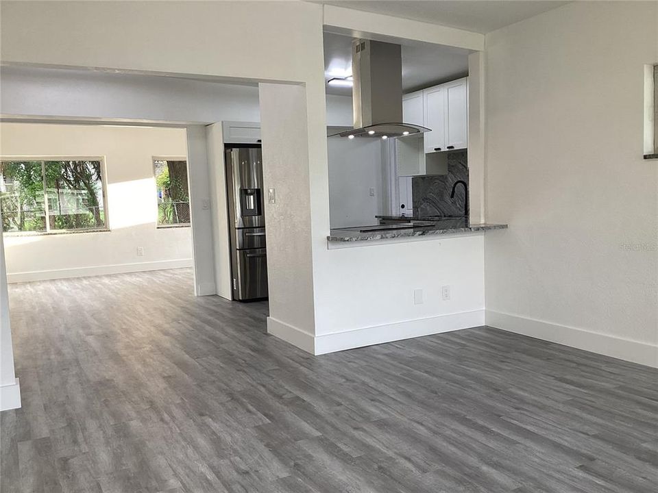For Sale: $448,000 (3 beds, 2 baths, 1318 Square Feet)