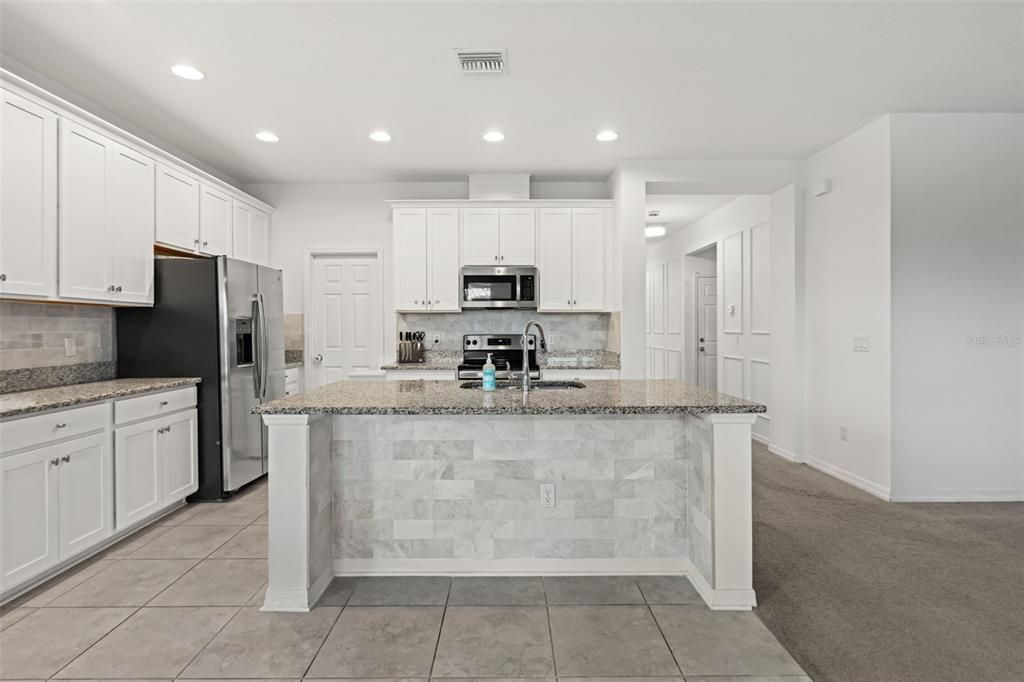 For Sale: $485,000 (4 beds, 2 baths, 2849 Square Feet)