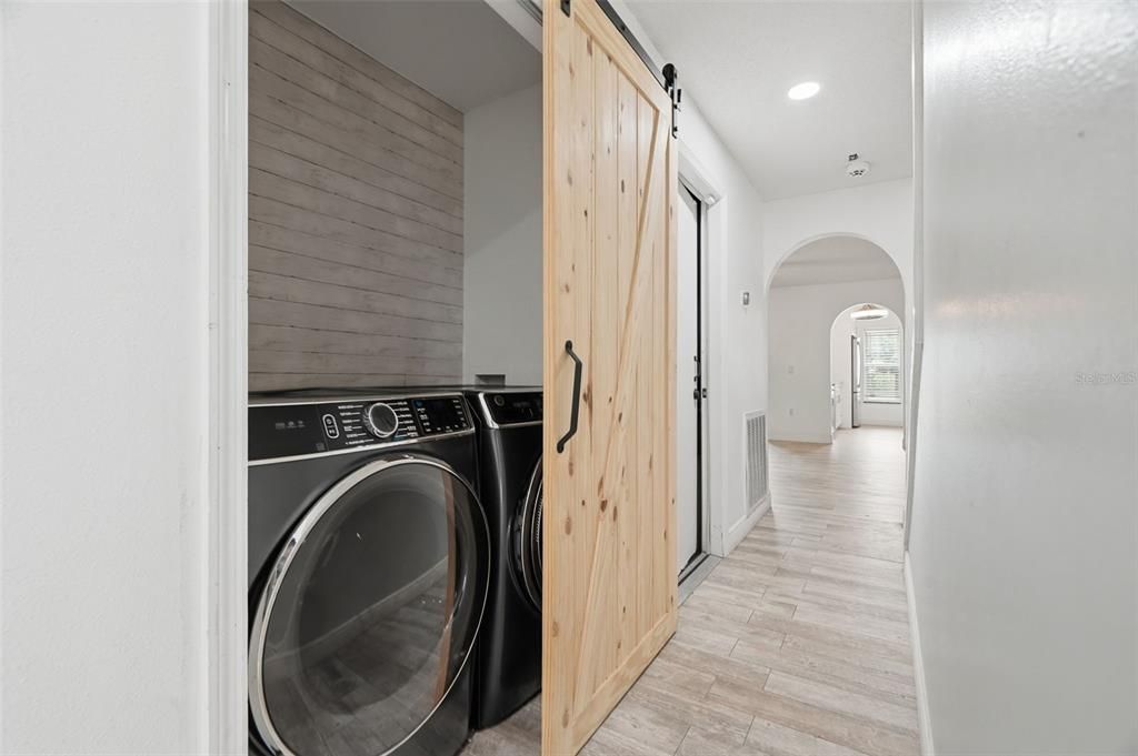 For Sale: $269,995 (3 beds, 2 baths, 1670 Square Feet)
