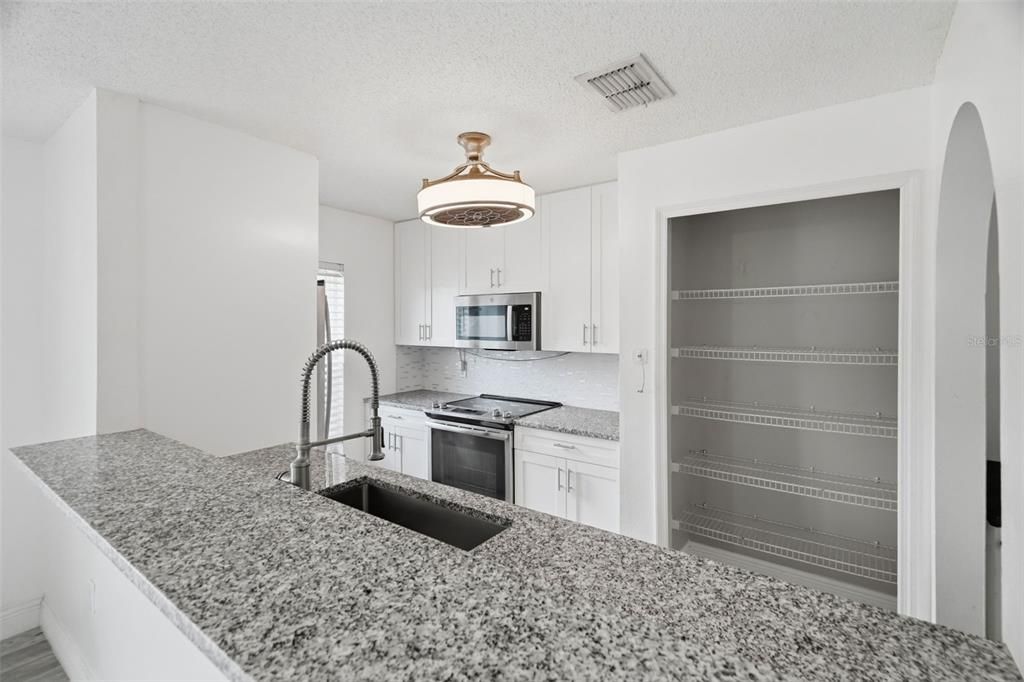 For Sale: $269,995 (3 beds, 2 baths, 1670 Square Feet)