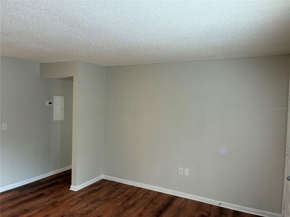 For Rent: $1,450 (2 beds, 1 baths, 900 Square Feet)