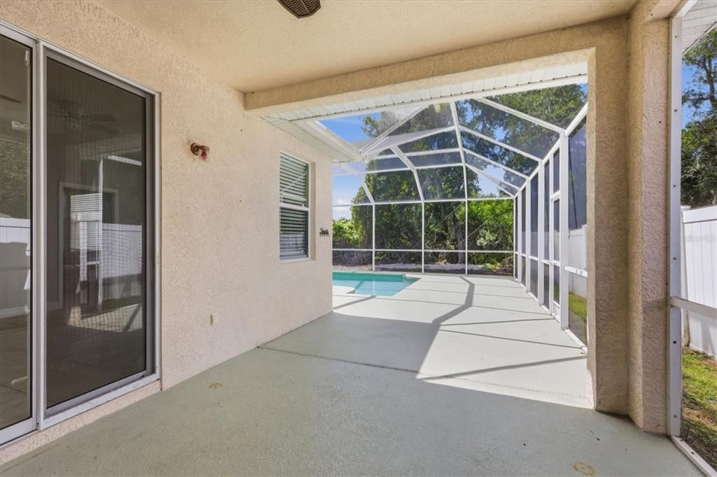 For Sale: $463,500 (3 beds, 2 baths, 1615 Square Feet)