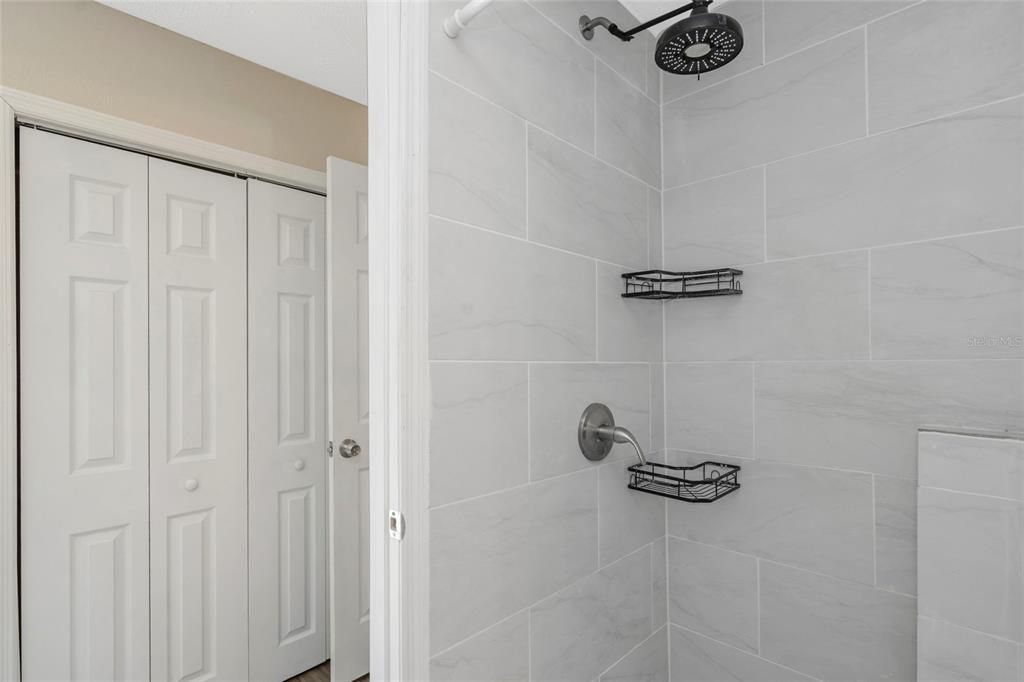 For Sale: $230,000 (2 beds, 2 baths, 1144 Square Feet)