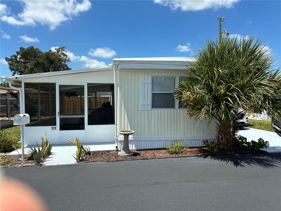 For Sale: $65,000 (1 beds, 1 baths, 480 Square Feet)