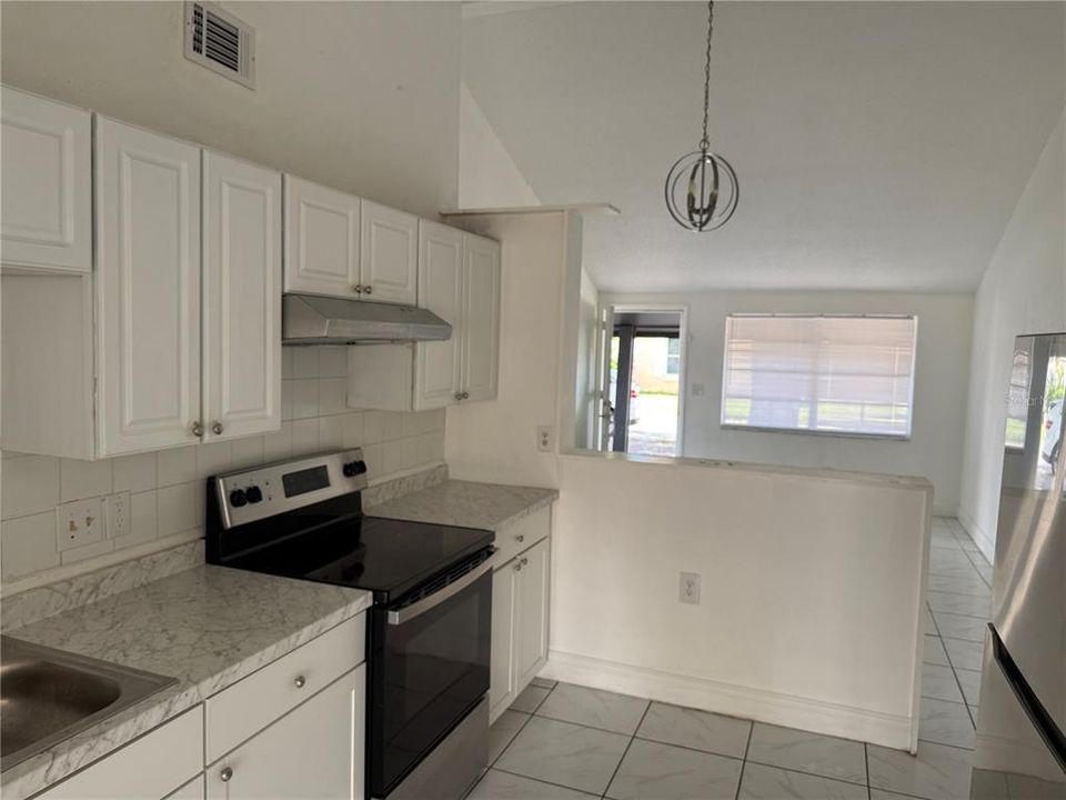 For Sale: $339,000 (3 beds, 2 baths, 1143 Square Feet)