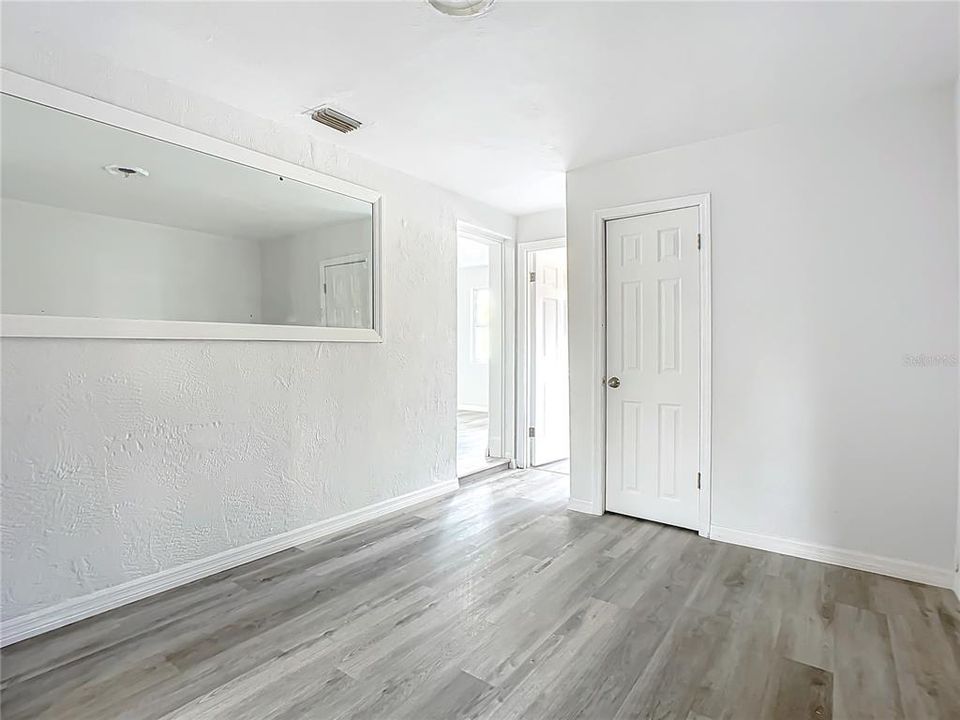 For Rent: $2,250 (4 beds, 2 baths, 1450 Square Feet)