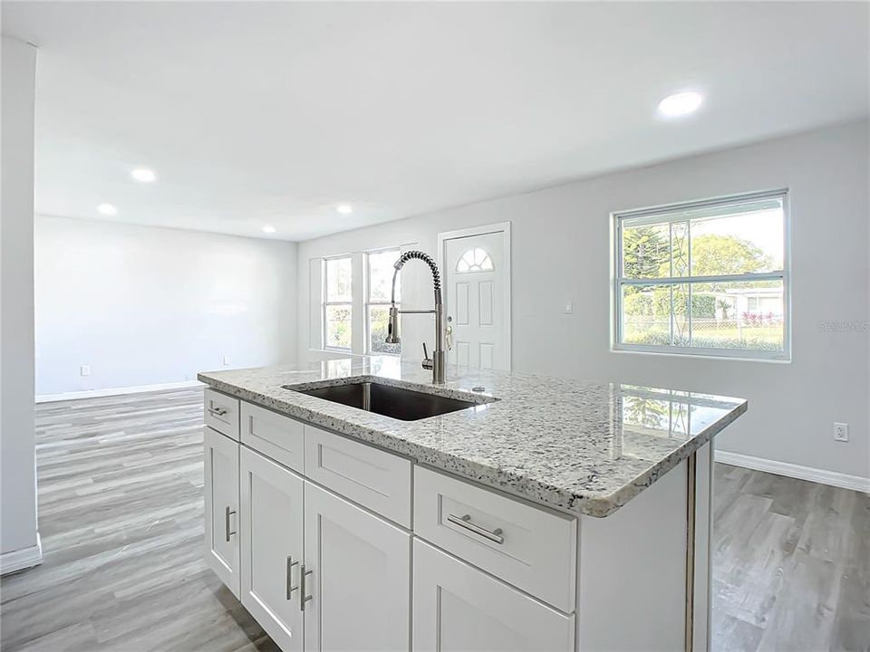 For Rent: $2,250 (4 beds, 2 baths, 1450 Square Feet)