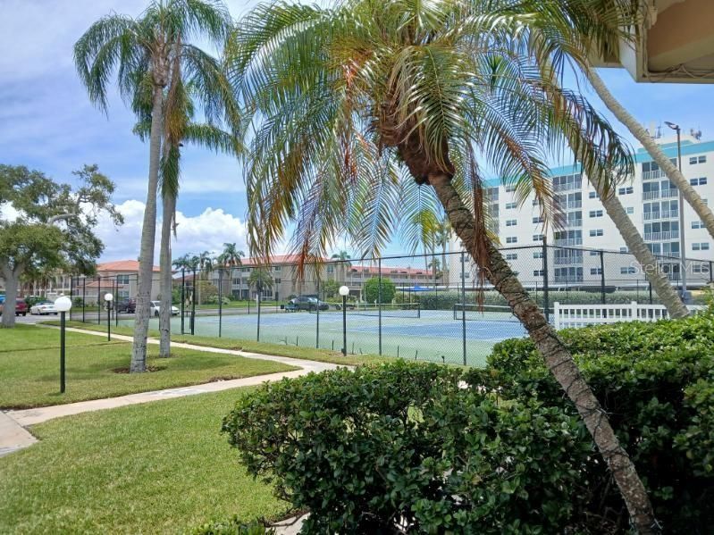 For Rent: $1,675 (1 beds, 1 baths, 860 Square Feet)