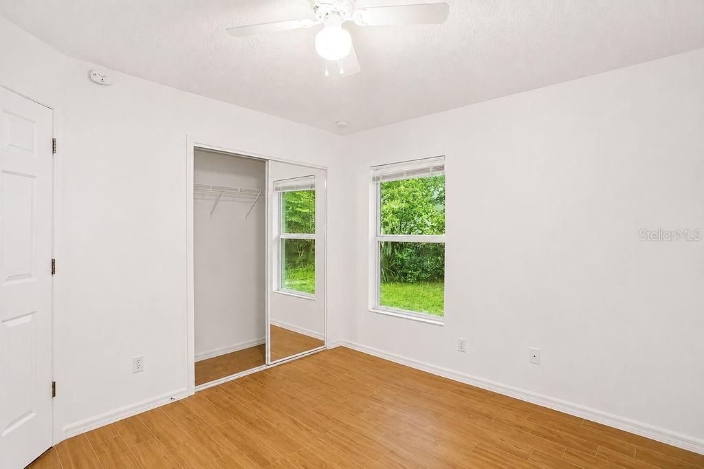 En Venta: $429,900 (4 camas, 3 baños, 2052 Pies cuadrados)