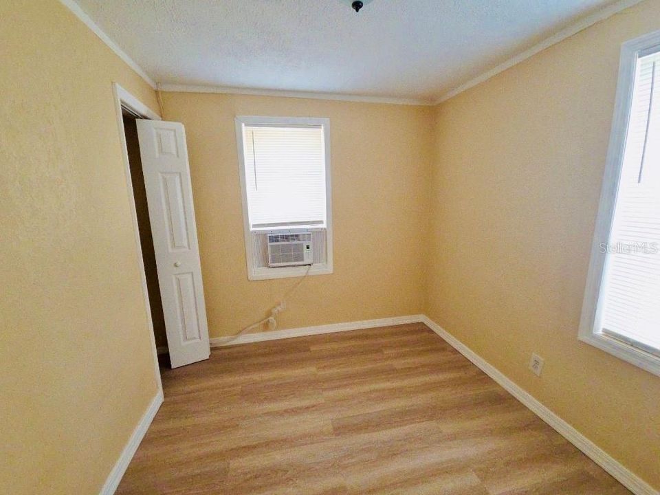 For Rent: $1,890 (1 beds, 1 baths, 838 Square Feet)