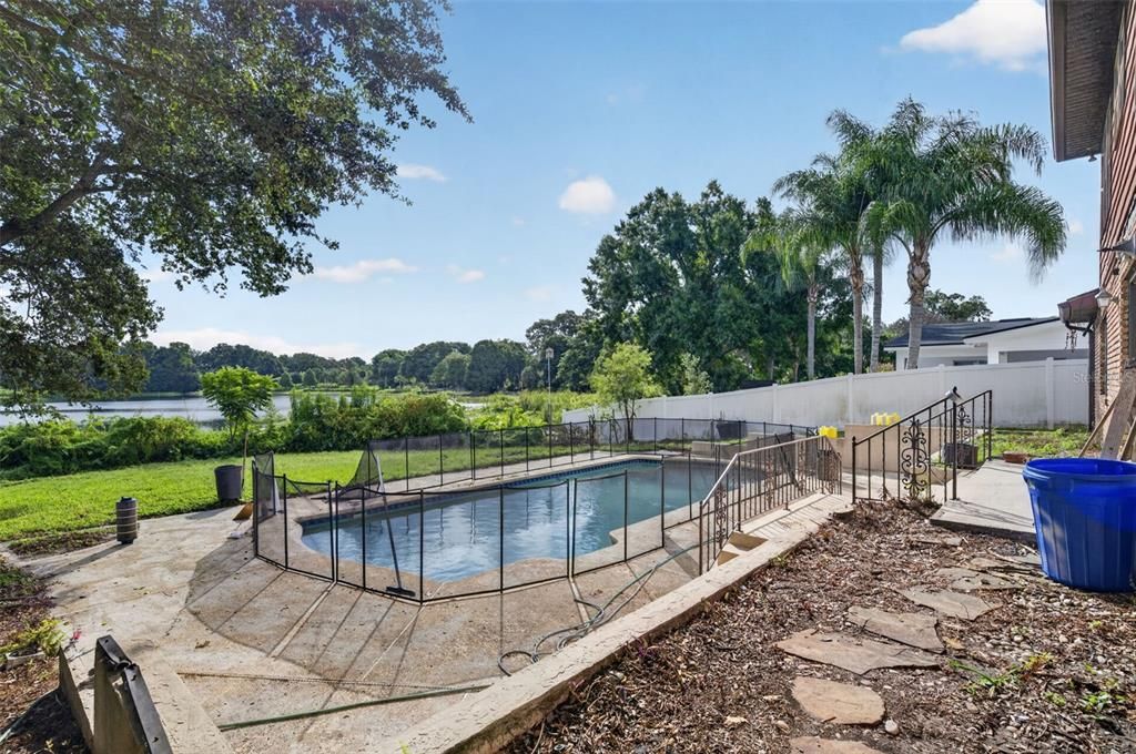 For Sale: $824,000 (5 beds, 3 baths, 4234 Square Feet)