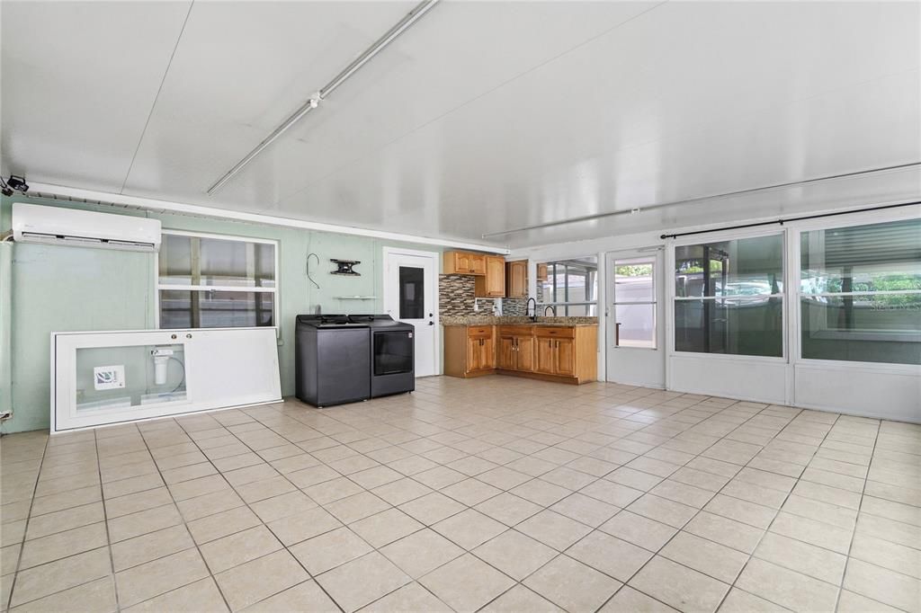 For Sale: $515,000 (4 beds, 2 baths, 1670 Square Feet)