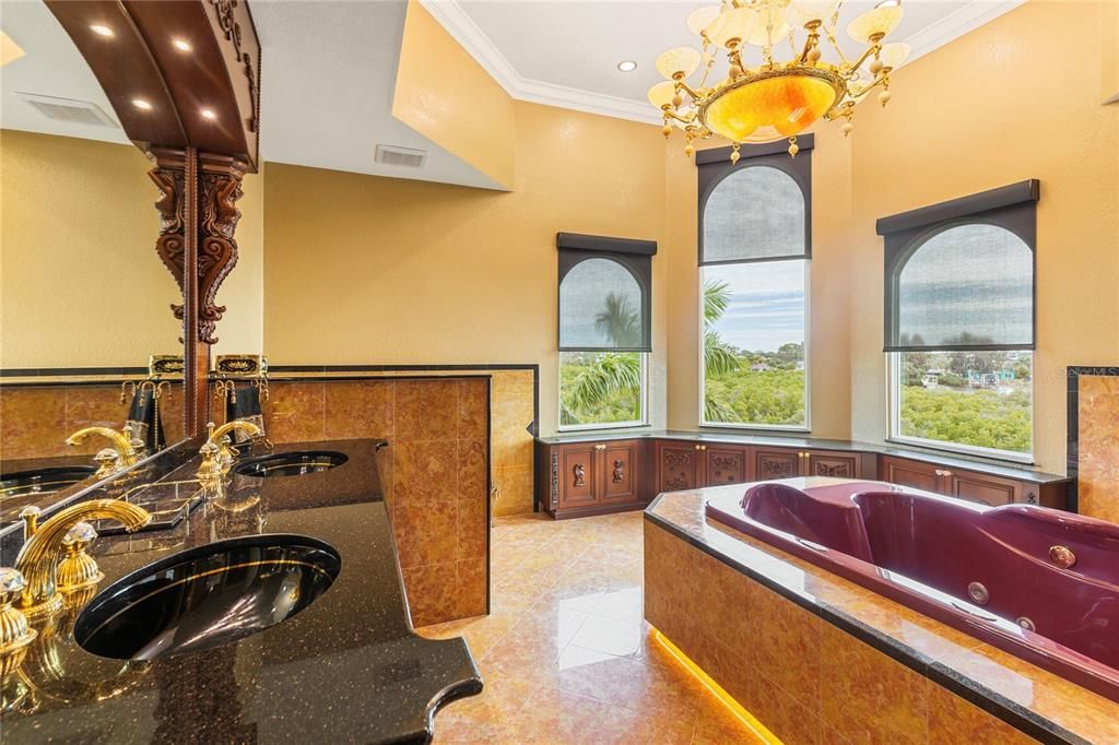 En Venta: $5,100,000 (6 camas, 5 baños, 6595 Pies cuadrados)