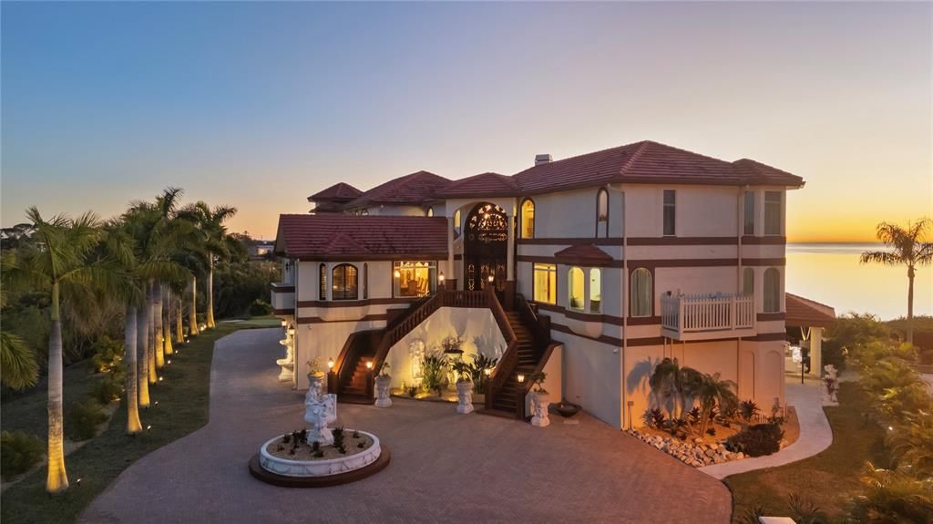En Venta: $5,100,000 (6 camas, 5 baños, 6595 Pies cuadrados)