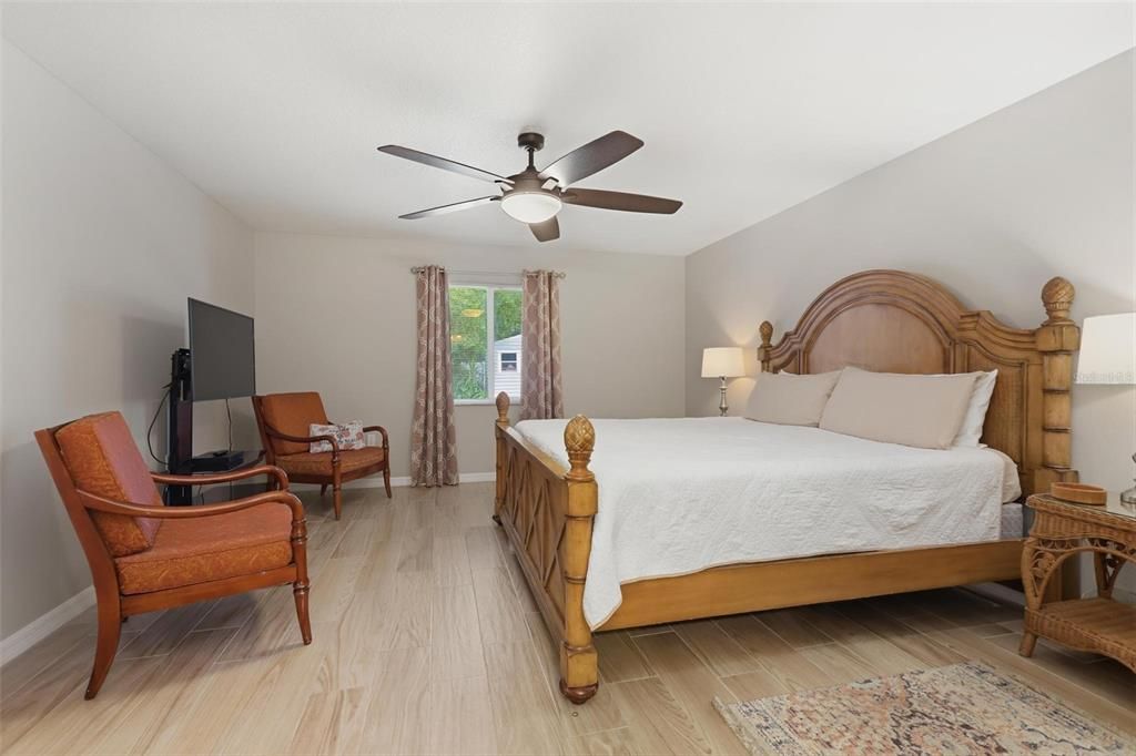 For Sale: $360,000 (3 beds, 2 baths, 1380 Square Feet)