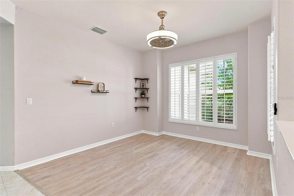For Sale: $349,000 (2 beds, 2 baths, 2121 Square Feet)