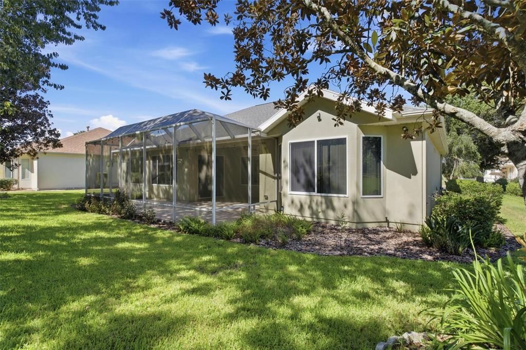 For Sale: $349,000 (2 beds, 2 baths, 2121 Square Feet)