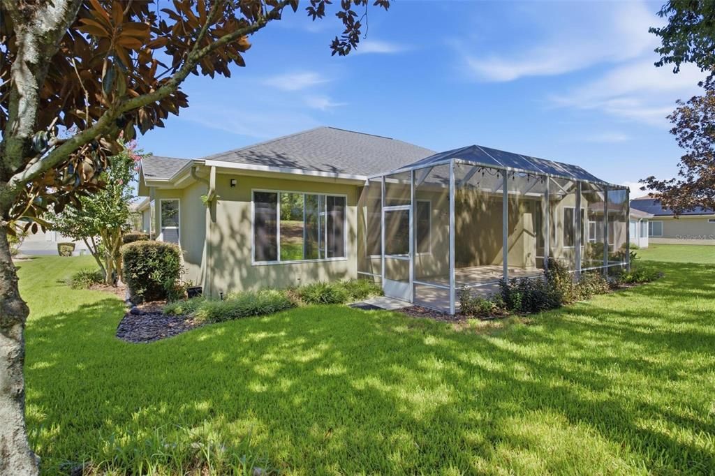 For Sale: $349,000 (2 beds, 2 baths, 2121 Square Feet)