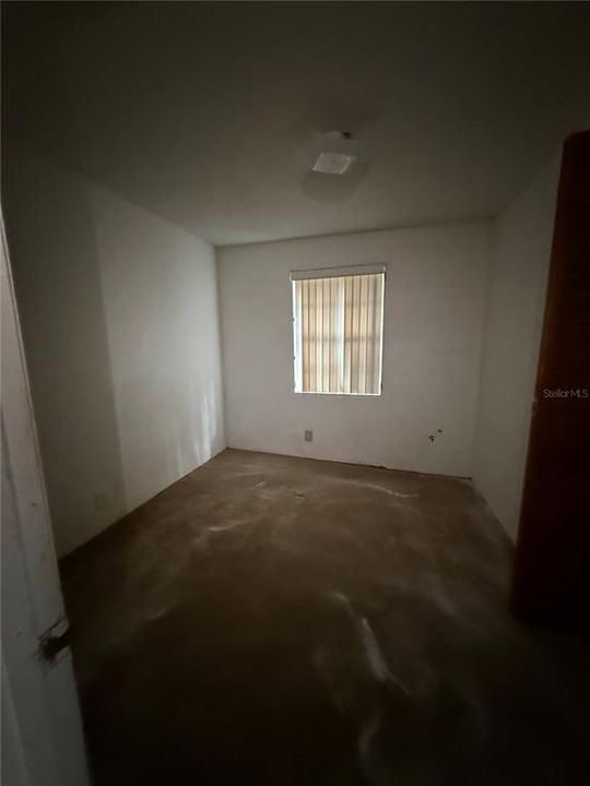 待售: $999,999 (9.74 acres)