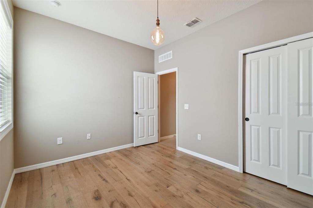 For Rent: $2,900 (4 beds, 2 baths, 1978 Square Feet)