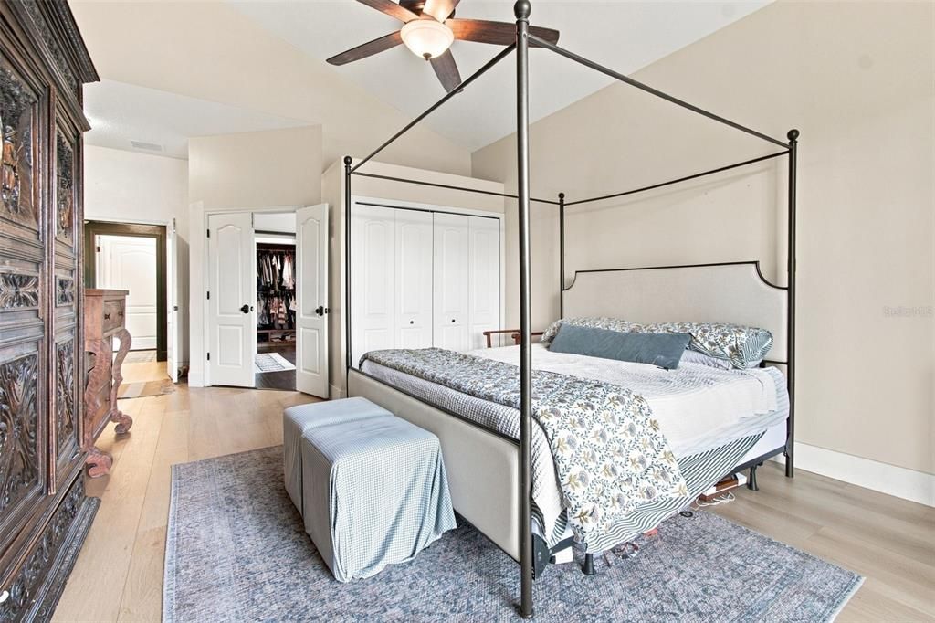 For Sale: $529,000 (4 beds, 2 baths, 2299 Square Feet)