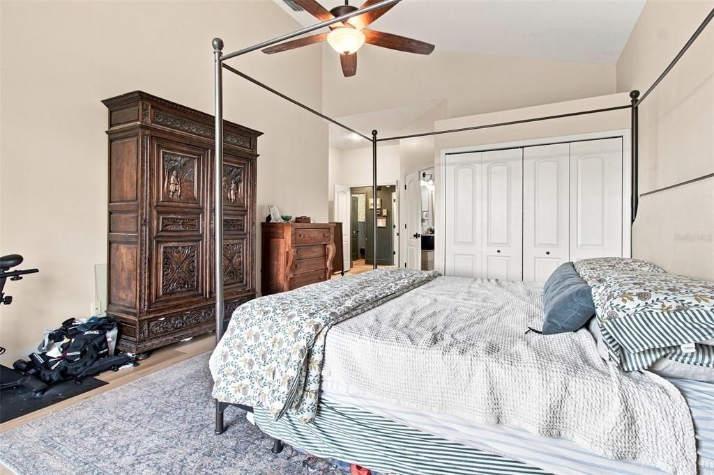 For Sale: $529,000 (4 beds, 2 baths, 2299 Square Feet)