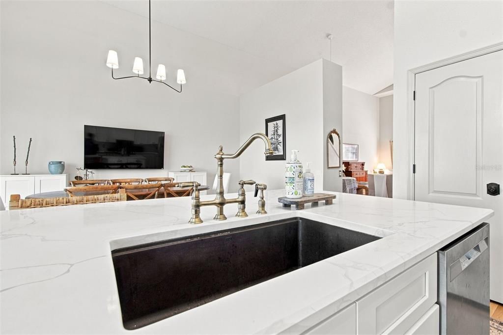 For Sale: $529,000 (4 beds, 2 baths, 2299 Square Feet)