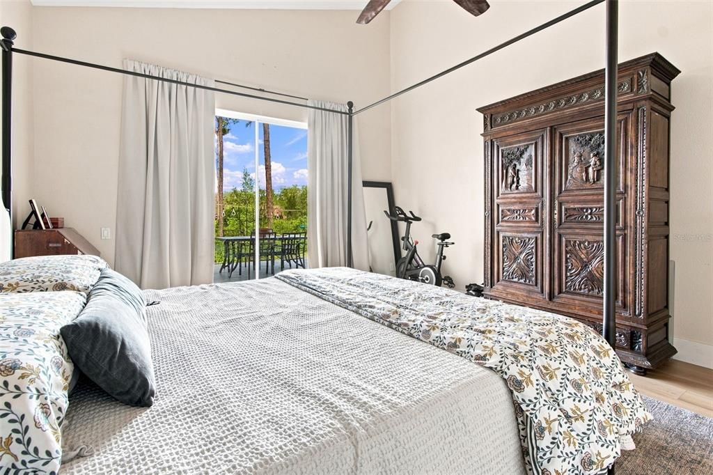 For Sale: $529,000 (4 beds, 2 baths, 2299 Square Feet)