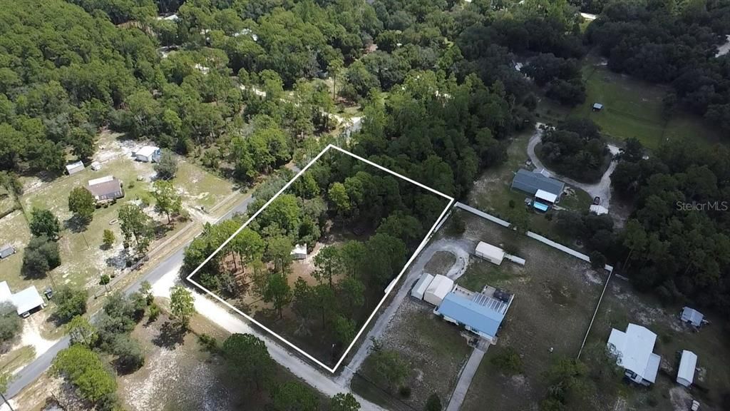 En Venta: $75,000 (1.25 acres)