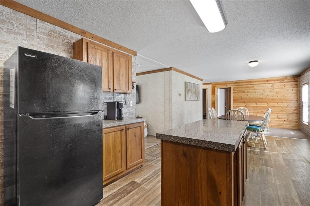 For Sale: $244,900 (4 beds, 2 baths, 1560 Square Feet)