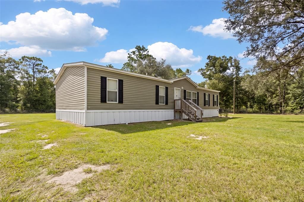For Sale: $244,900 (4 beds, 2 baths, 1560 Square Feet)