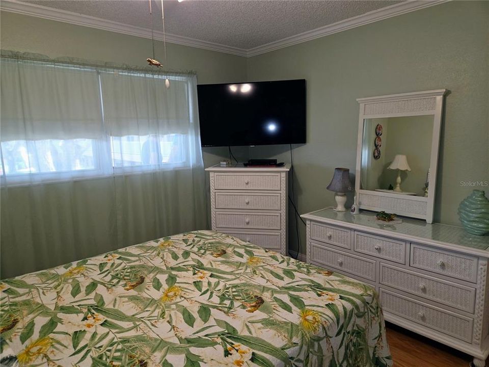For Rent: $1,400 (2 beds, 1 baths, 1010 Square Feet)