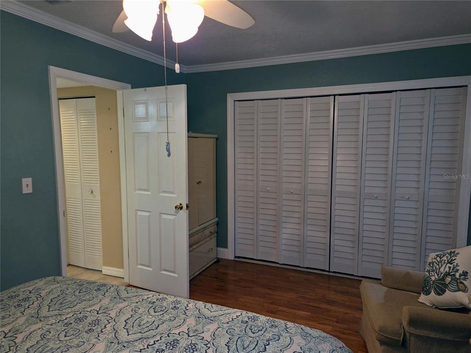 For Rent: $1,400 (2 beds, 1 baths, 1010 Square Feet)