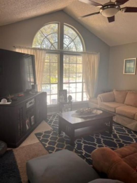 For Sale: $218,000 (3 beds, 2 baths, 1151 Square Feet)