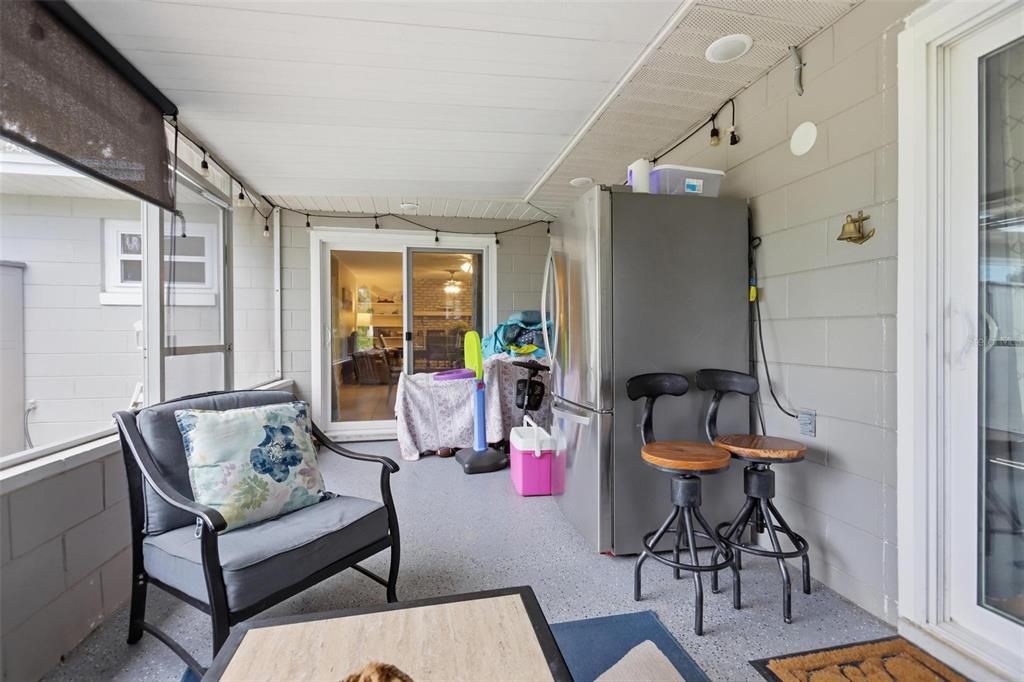 For Sale: $365,000 (3 beds, 2 baths, 1606 Square Feet)