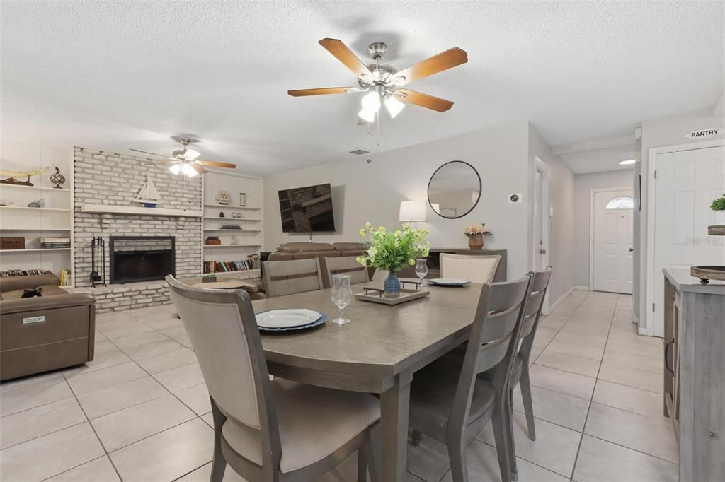 For Sale: $365,000 (3 beds, 2 baths, 1606 Square Feet)