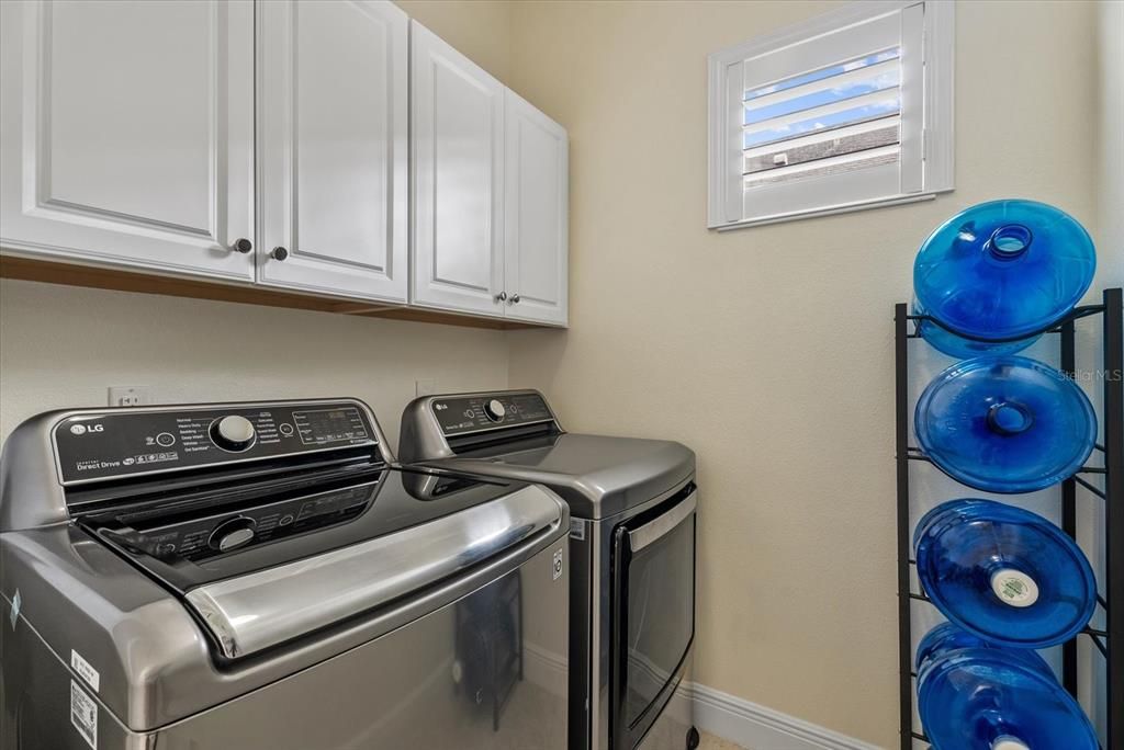 For Sale: $775,000 (4 beds, 2 baths, 2600 Square Feet)