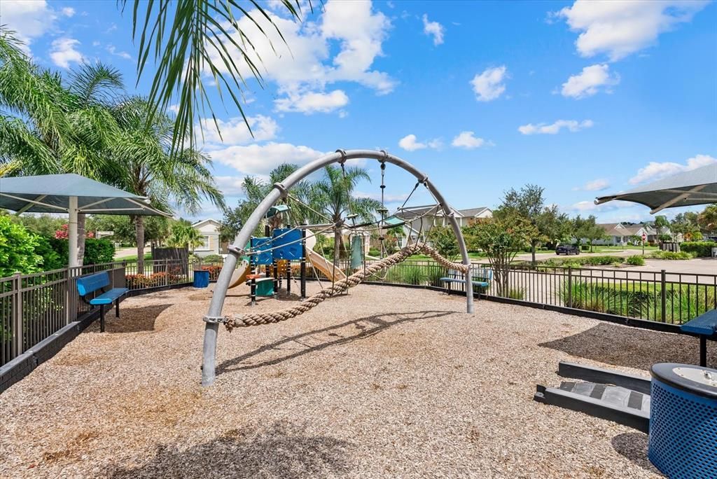 For Sale: $775,000 (4 beds, 2 baths, 2600 Square Feet)