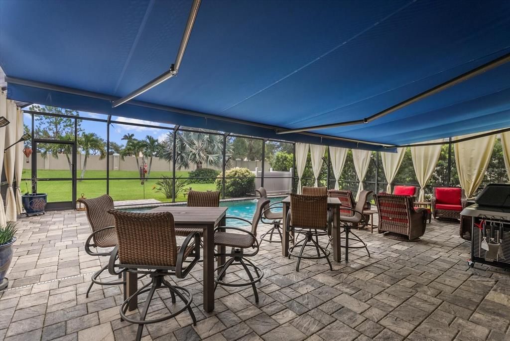 For Sale: $775,000 (4 beds, 2 baths, 2600 Square Feet)