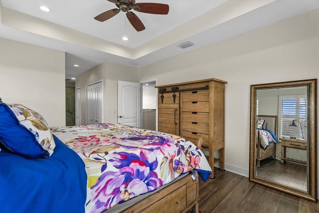 For Sale: $775,000 (4 beds, 2 baths, 2600 Square Feet)