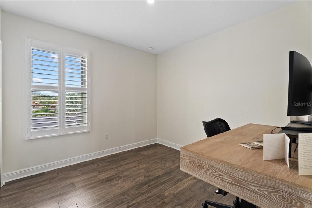 For Sale: $775,000 (4 beds, 2 baths, 2600 Square Feet)