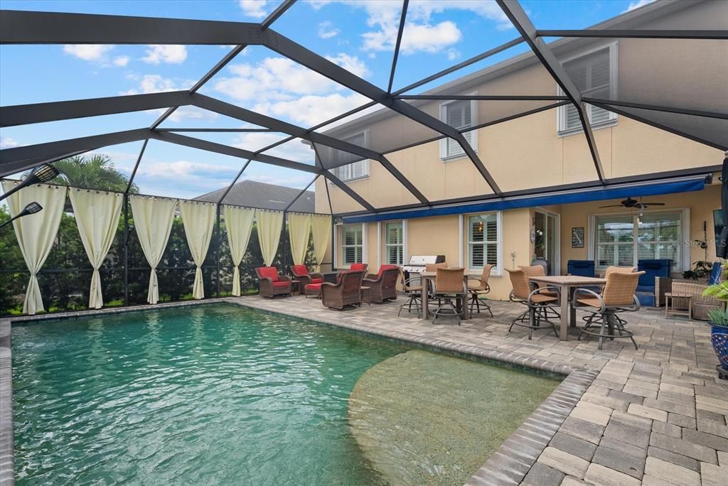 For Sale: $775,000 (4 beds, 2 baths, 2600 Square Feet)