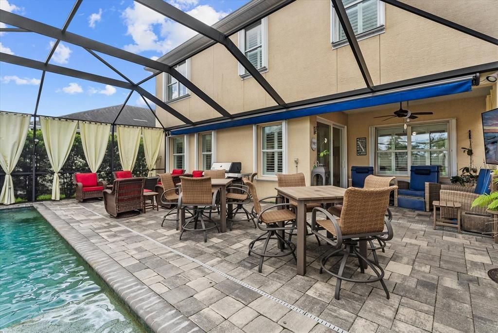 For Sale: $775,000 (4 beds, 2 baths, 2600 Square Feet)