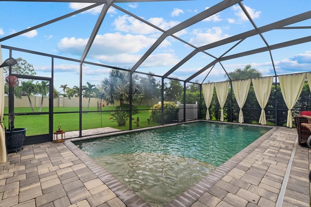 For Sale: $775,000 (4 beds, 2 baths, 2600 Square Feet)
